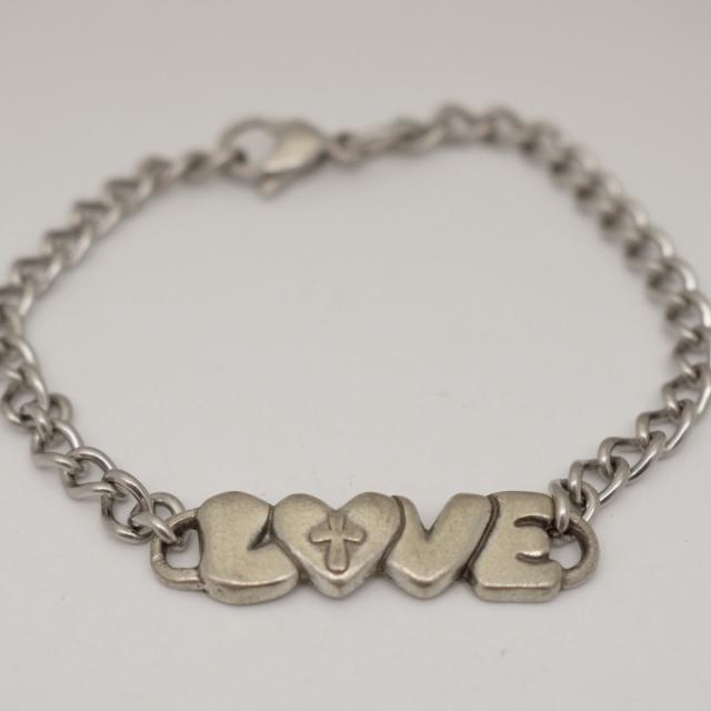 love bible verse link bracelet.jpg